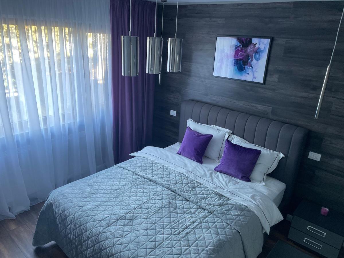 Lovely 2 Rooms Apartment In The Center Of The City Bucureşti Ngoại thất bức ảnh