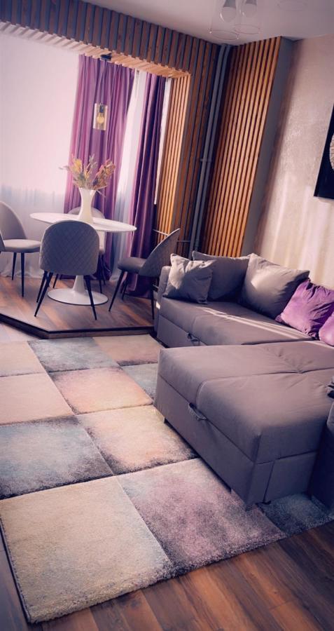 Lovely 2 Rooms Apartment In The Center Of The City Bucureşti Ngoại thất bức ảnh